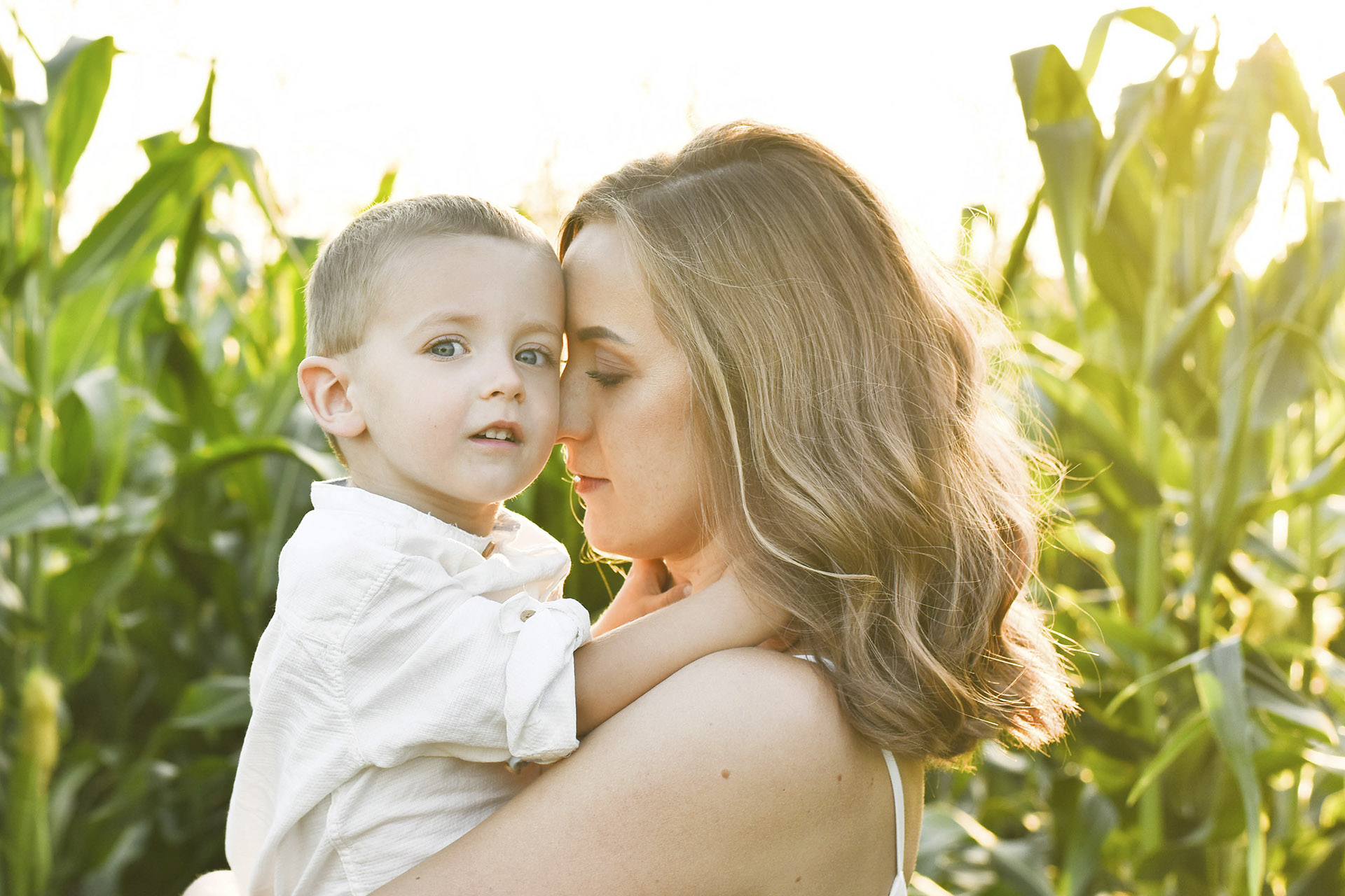 newborn natural light pictures in home